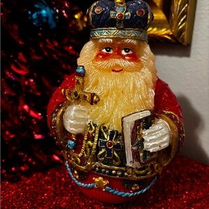 Round Religious Holiday Santa Figurine Candle